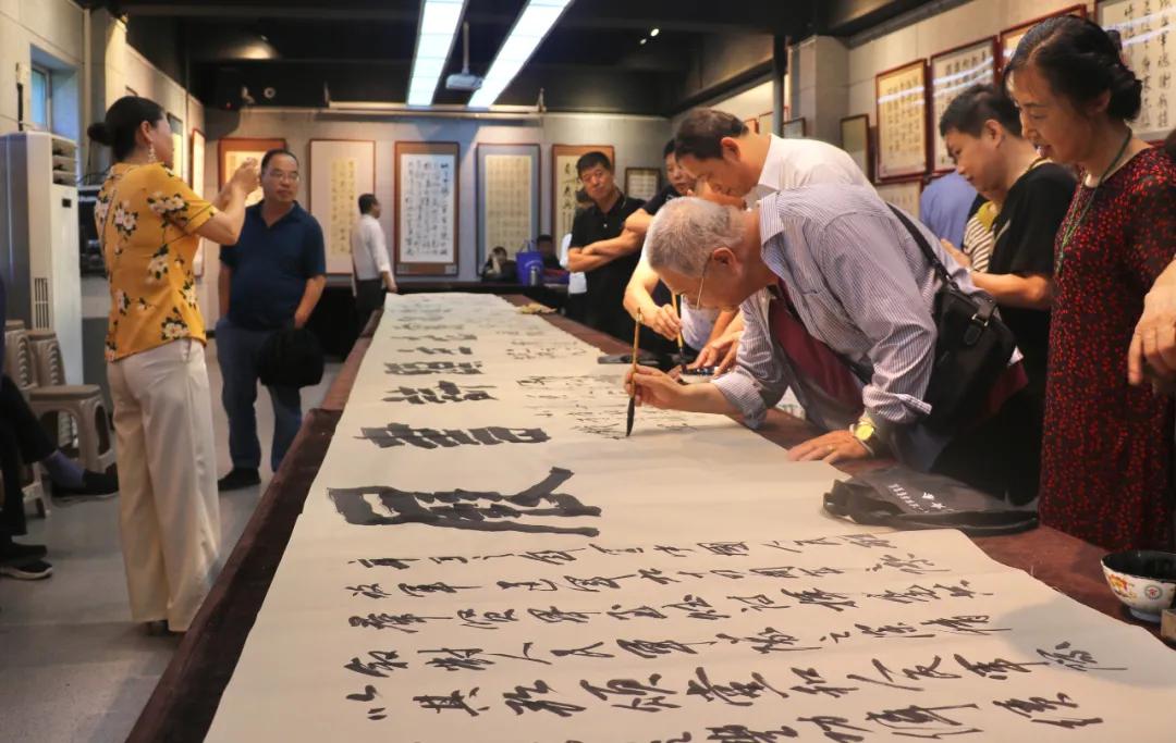 军人买房贷款最新政策探索与小巷特色小店发现