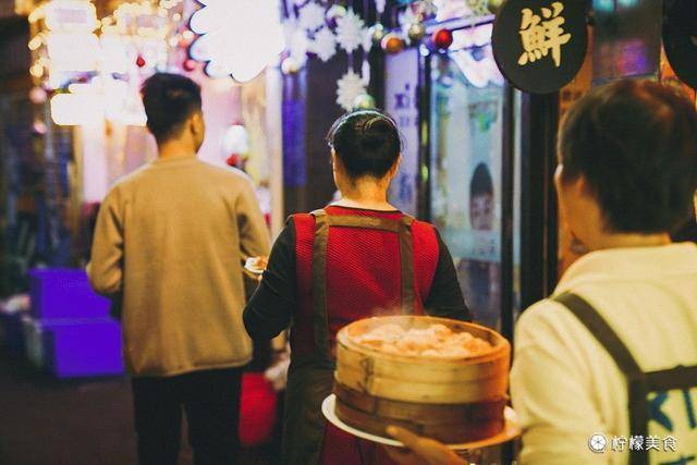 巷弄深处的特色小店探秘，章子梅最新章节揭秘