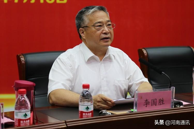 学生返校时间更新，时代回望与期待之际