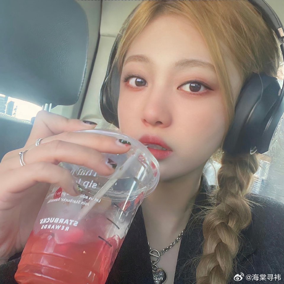 宁艺卓韩国最新动态，美轮美奂，令人着迷的更新资讯
