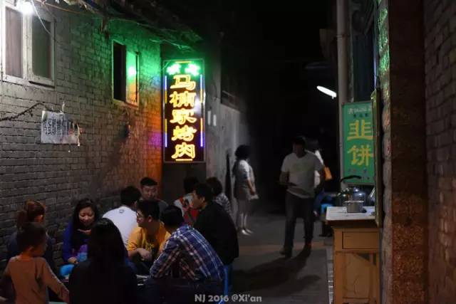 套牛最新,套牛最新——小巷中的独特风味探秘