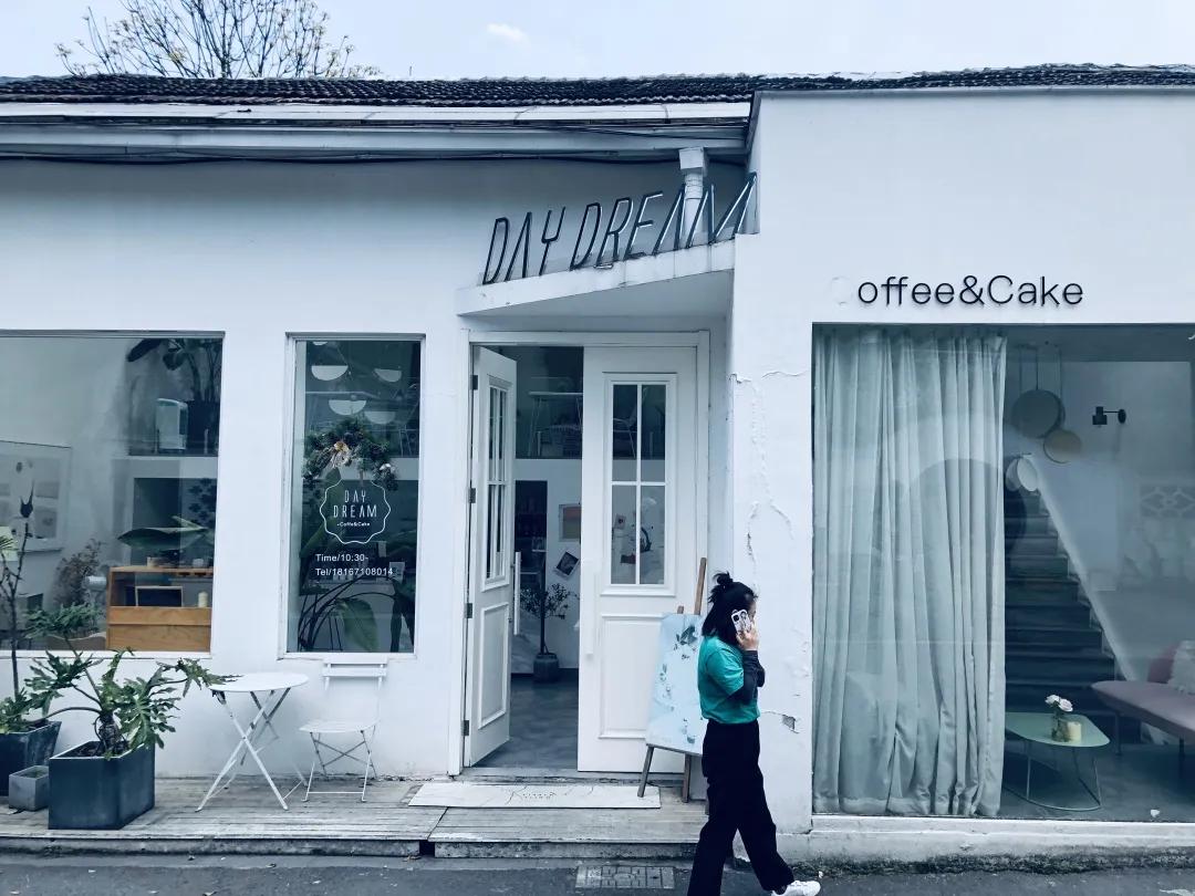 万万没想到，小巷深处的惊喜——一家隐藏的特色小店