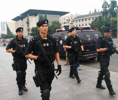 科技引领未来，智能协警系统在最新政策下的应用与发展趋势