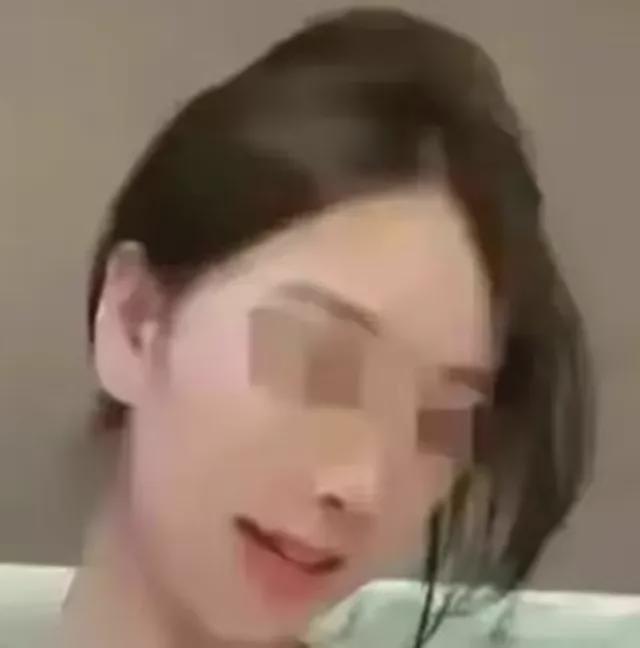 不雅视频最新探索，欢乐日常与友谊的小船之旅