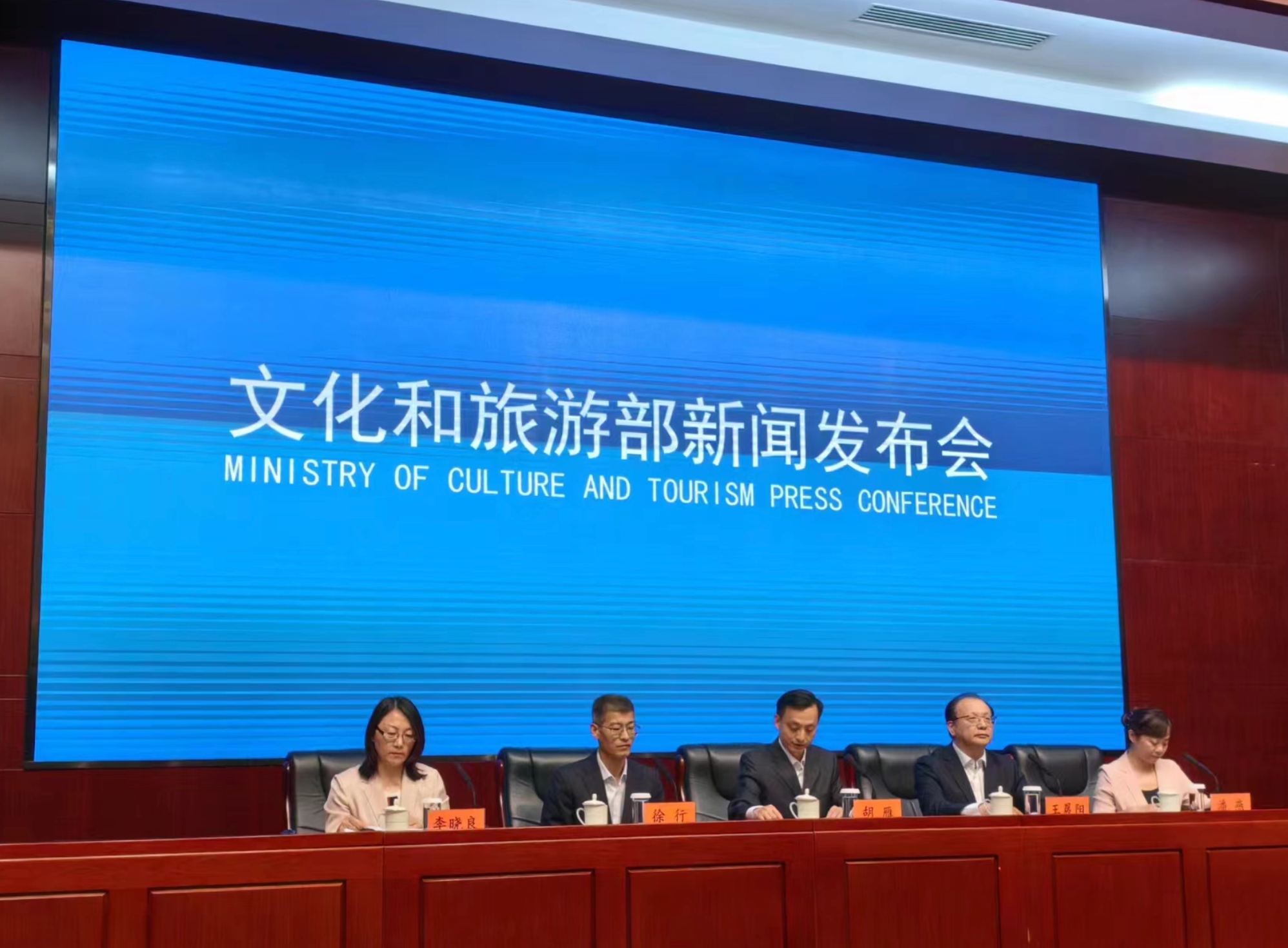 金鹰股份,自然美景探索之旅,心灵洗涤与重生体验