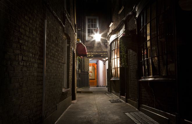 道神最新章节与小巷神秘小店的秘密