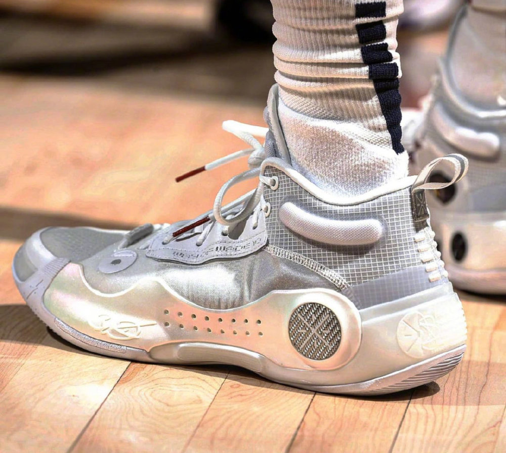 韦德新款球鞋,小巷深处的惊喜发现