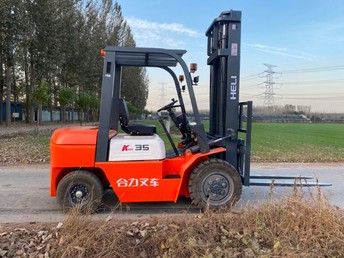 最新叉车招聘信息,开启叉车人生,成就自信与职业新篇章