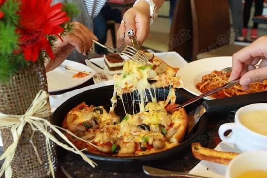 必胜客最新活动深度解析,促销盛宴的利弊探讨