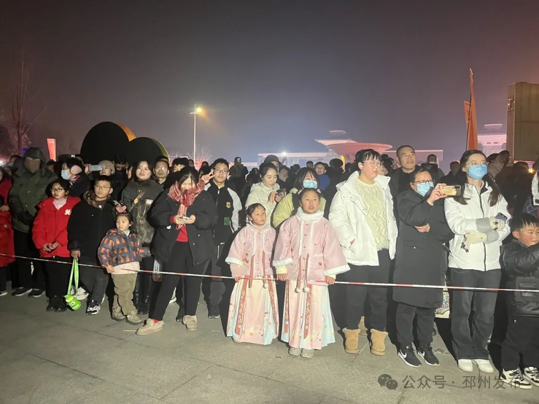 邳州最新新闻,城市温情下的友情与爱故事